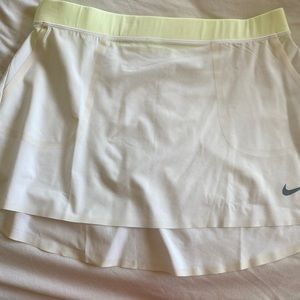 NIKE GOLF Innovation Links White Yellow Skirt